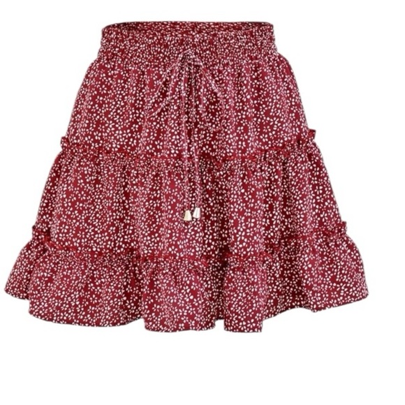 SHEIN Red Floral Skirt Tired Mini Lightweight Fairy Size M - Picture 1 of 7